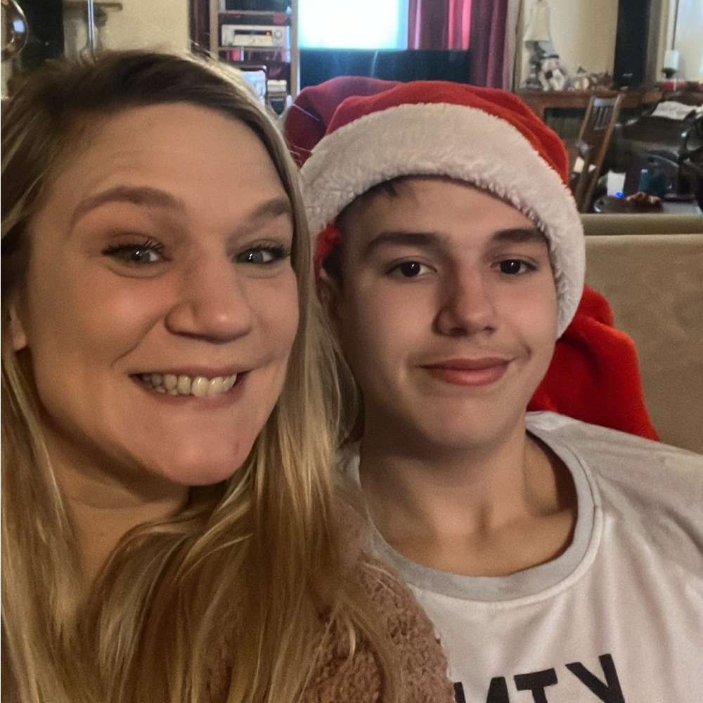 I’m Bethany I would love for you to stop by my closet 💖💖💖💖